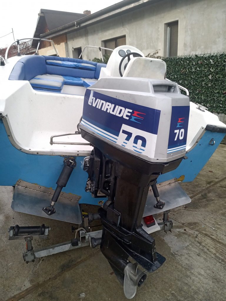 Vega 4.5 m stare foarte buna