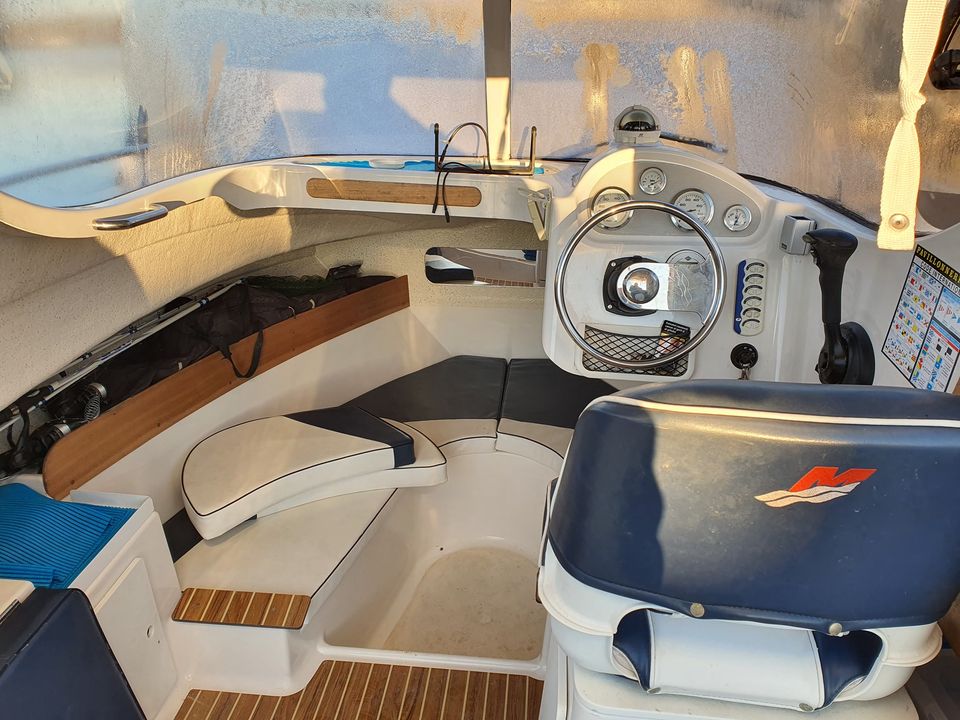 QUICKSILVER 540 Pilothouse