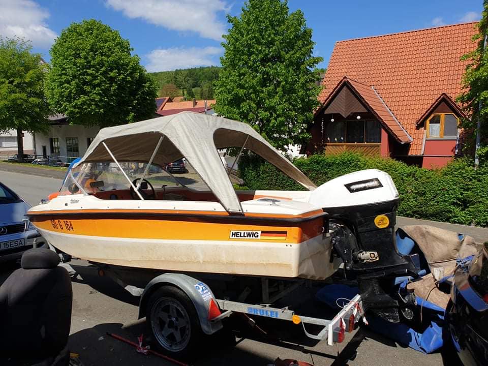 Vând barca ansamblu complet proveniența Germania